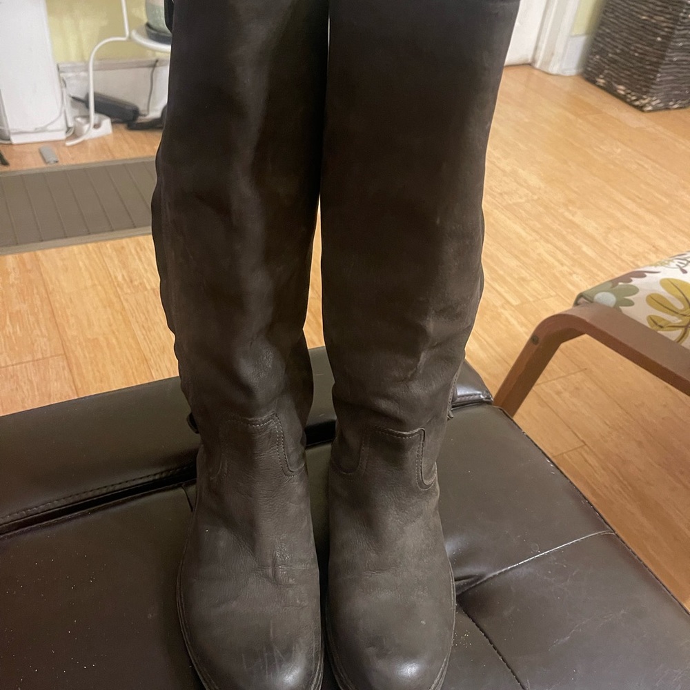 Women Boots 8.5 leather Vero Cuoio.